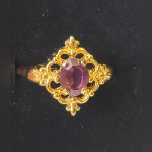 Avon 1977 Venetian Lace Goldtone Filigree Ring With Faux Amythest - Vintage